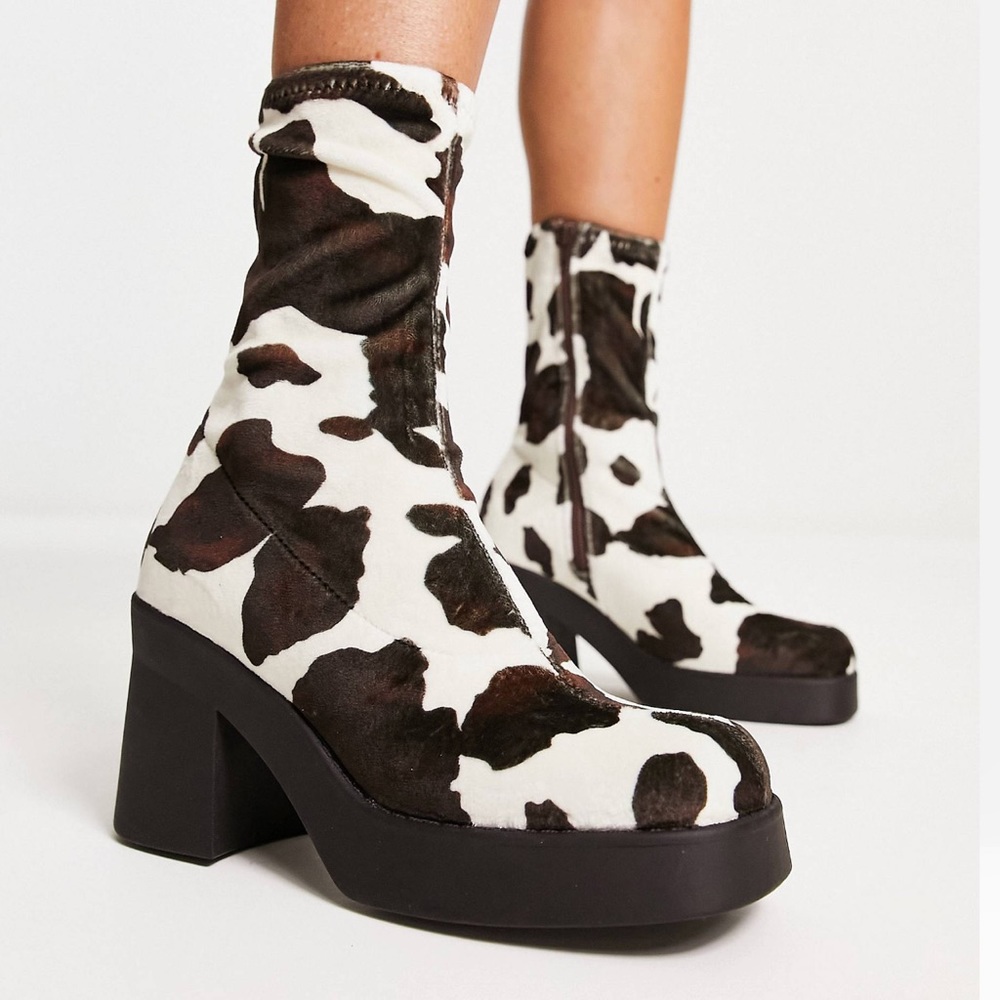 Steve Madden Klayton Heeled Boots in Cow Print | Size 8